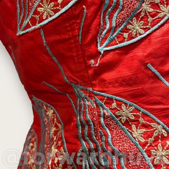 Hand Made Custom Embroidered Lehenga Choli Mermaid Style Bridal Dress | See Meas - Picture 4 of 16